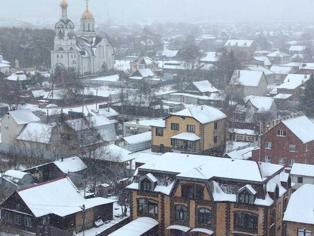   Первый большой снегопад пришел в Сургут