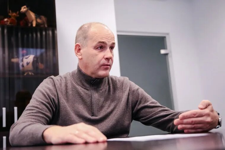 Гендиректор «Союзмолока» Артем Белов отметил, что отрасль не ожидает резких скачков цен на продукцию в начале 2025 года. Фото: Роман Наумов © URA.RU