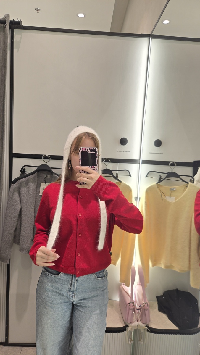 Lime, чепчик из ангроры, 2999₽