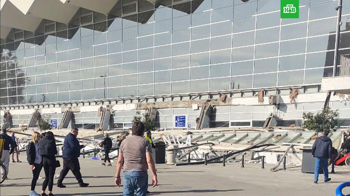    Восемь человек погибли при обрушении конструкции вокзала в Сербии