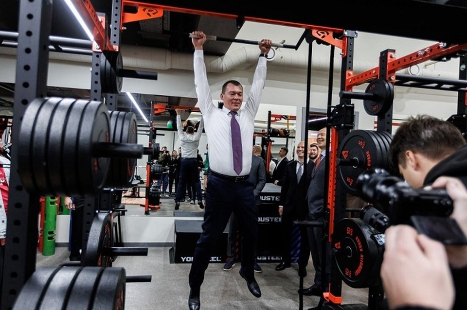    Михаил Дегтярев на снаряде