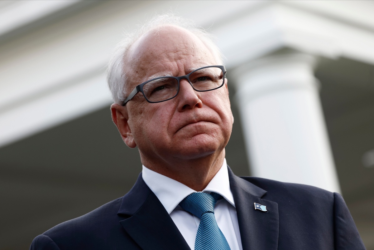  📷 📷 📷 📷 📷 📷 📷 📷 📷 📷 📷 📷 📷   Камала Харрис выбрала Тима Уолца кандидатом на пост вице-президента