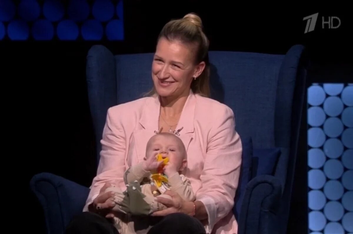    В эфир Первого канала Татьяна Волосожар пришла вместе с пятимесячным сыном