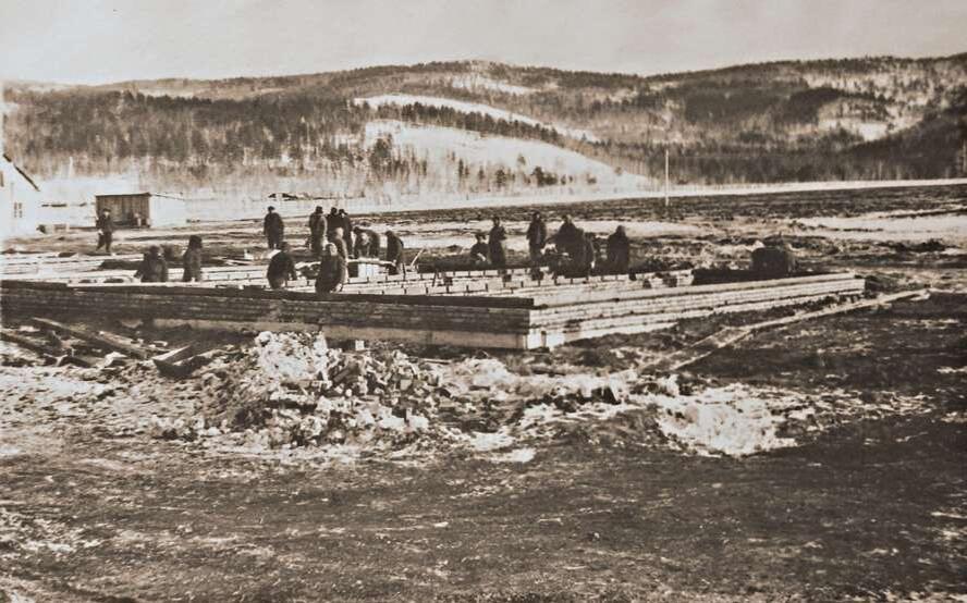 Строительство поселка Строителей.