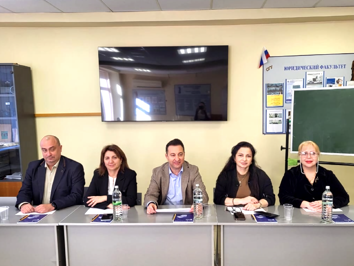 Члены Государственной Экзаменационной Комиссии