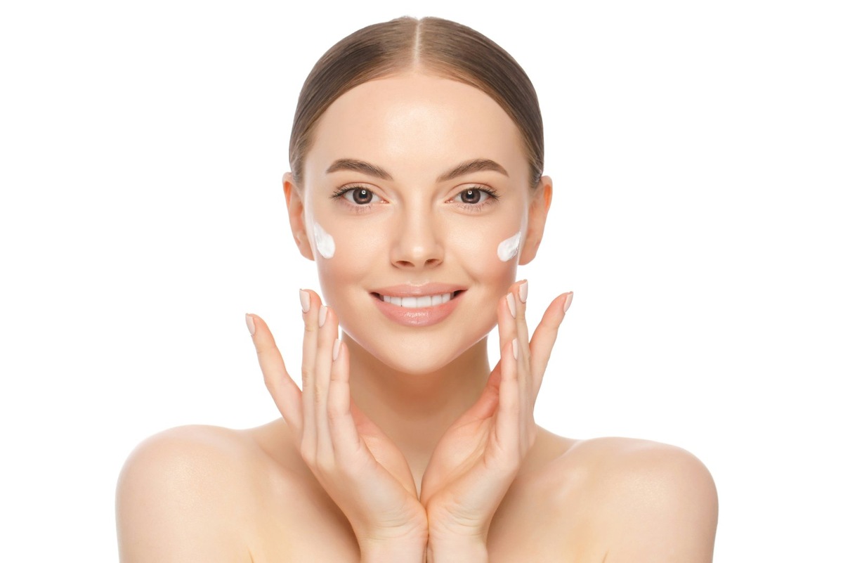    Основная проблема, с которой сталкиваются обладательницы комбинированной кожи – это высыпания и воспаления