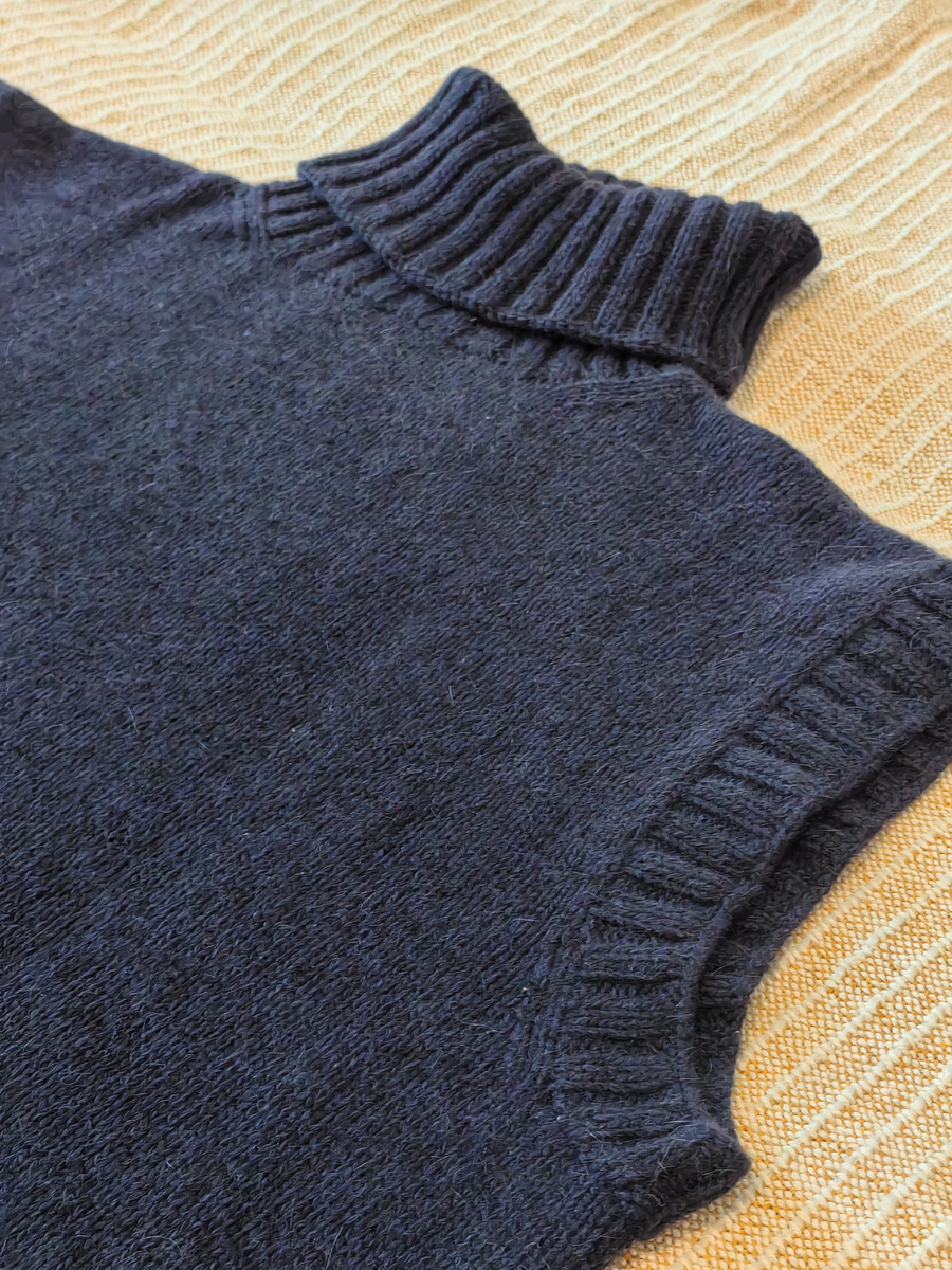 Мужской жилет. Работа автора. Фото автора.