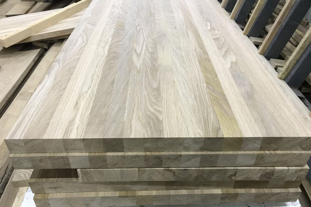 Отличия между сортами Кантри, Рустик и А/В у мебельных щитов из дуба