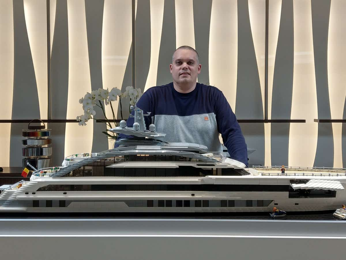 Бьорн Рамант и яхта из 18000 деталей