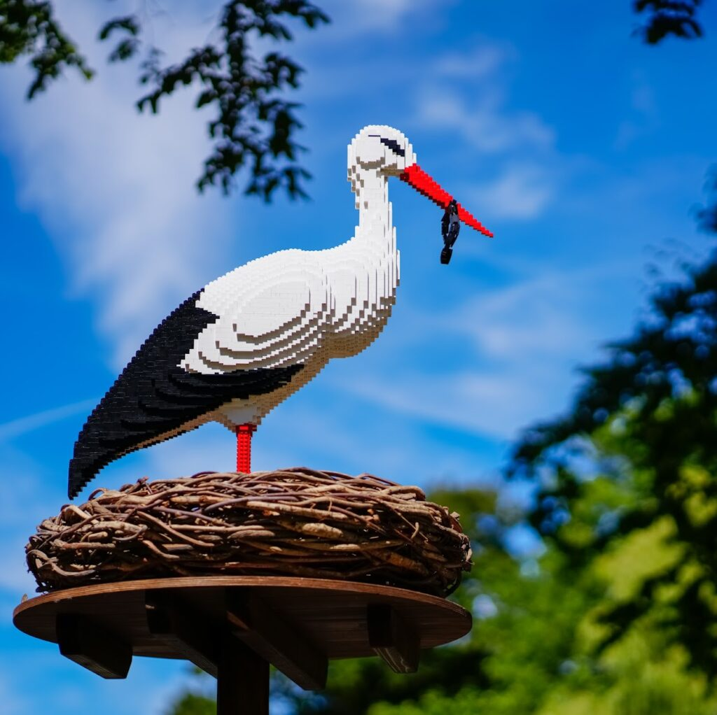 Аист для магазина LEGO в Гааге 