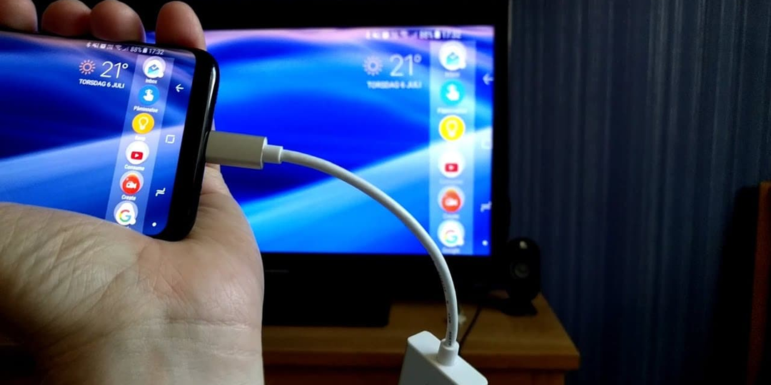 Как подключить телефон к телевизору: 7 способов с проводами и без