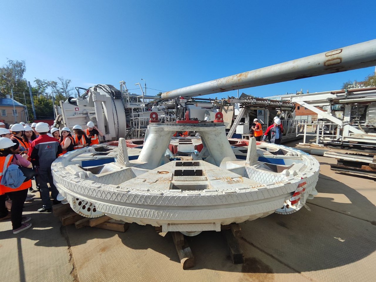 Вместо двух щитов ищут один.  Фото: ФедералПресс / Ксения Кобалия