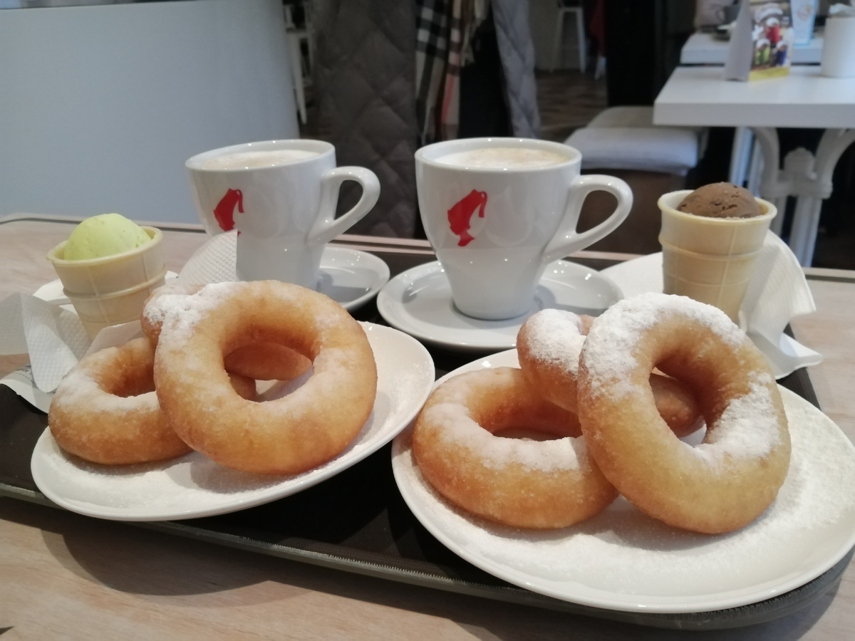 На Гороховой.