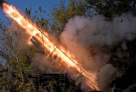    Расчет реактивной системы залпового огня (РСЗО) 9К57 «Ураган» ВС РФ