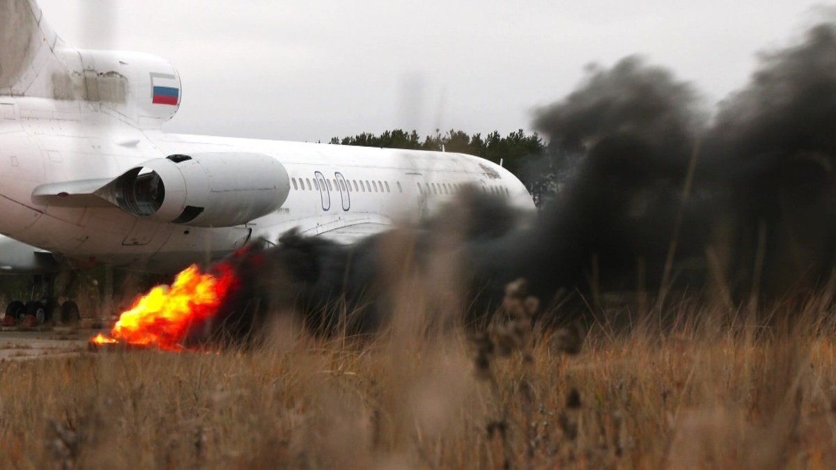    Уникальные кадры: журналисты телеканала «Югра» побывали на учениях в аэропорту Сургута