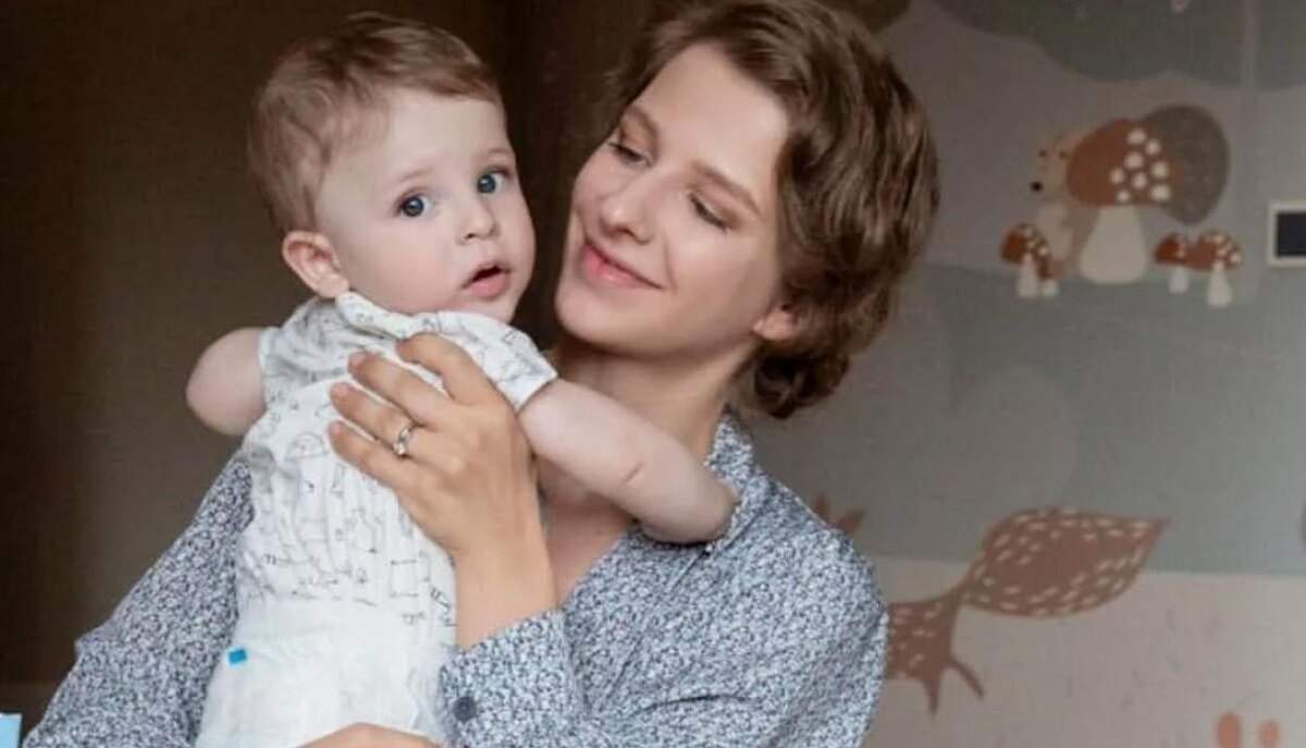 Елизавета Арзамасова с сыном Львом