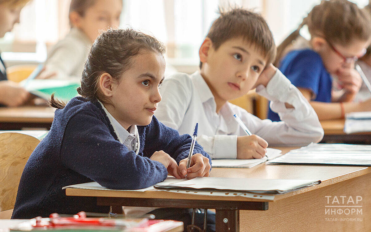 В мире правшей примерно 80% населения, а левшей около 20%. Фото: © Владимир Васильев / «Татар-информ»