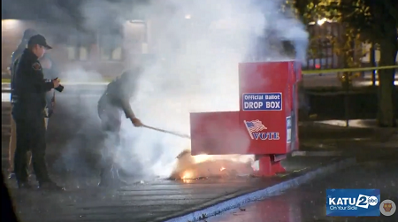 Подсчёт голосов в полном разгаре. Кадр видео из цитируемого источника