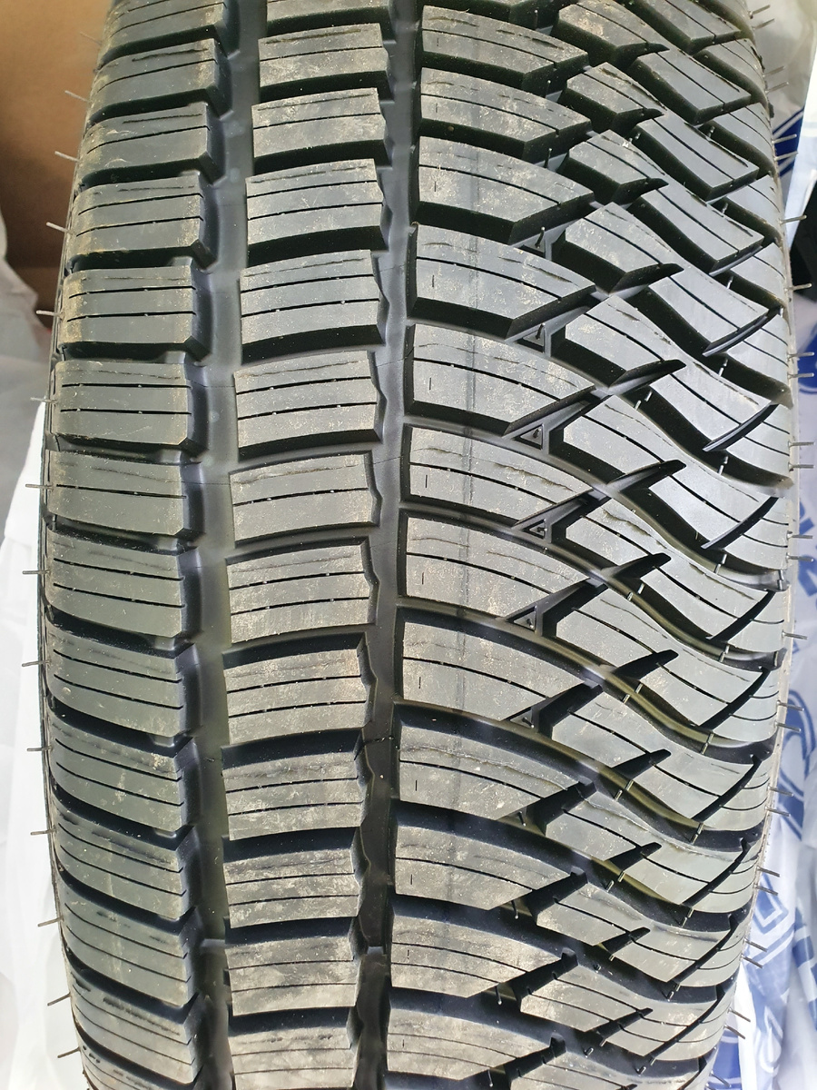Вот так выглядели шины  BF Goodrich модель Urban Terrain новыми
