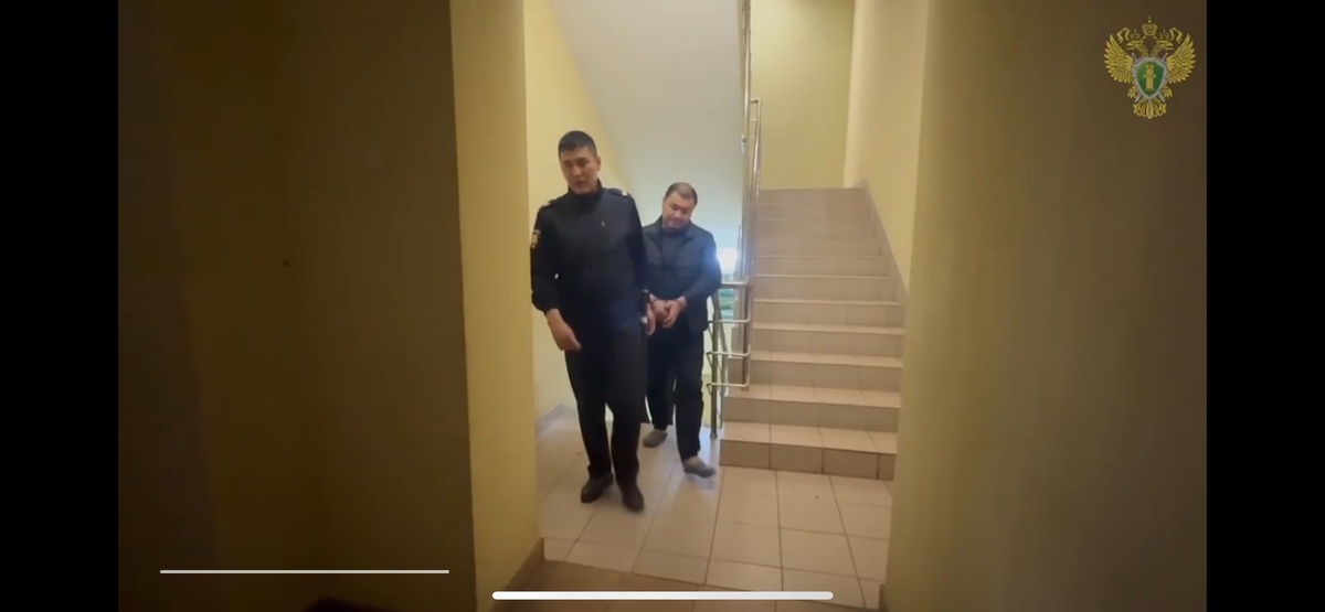    Агрессивного мужчину с бородой, который напал на двоих людей в Оренбурге, отправили в СИЗО