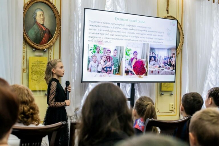    В Оренбурге объявили финалистов XIX областного конкурса «И гордо реет флаг державный» Марина Шарт