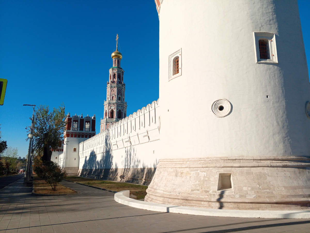 Новодевичий монастырь в Москве. Фото автора. 22 сентября 2024 года