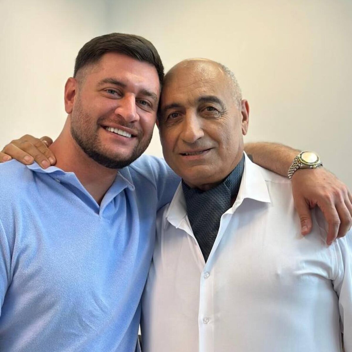    Давид Манукян с отцом Соцсети