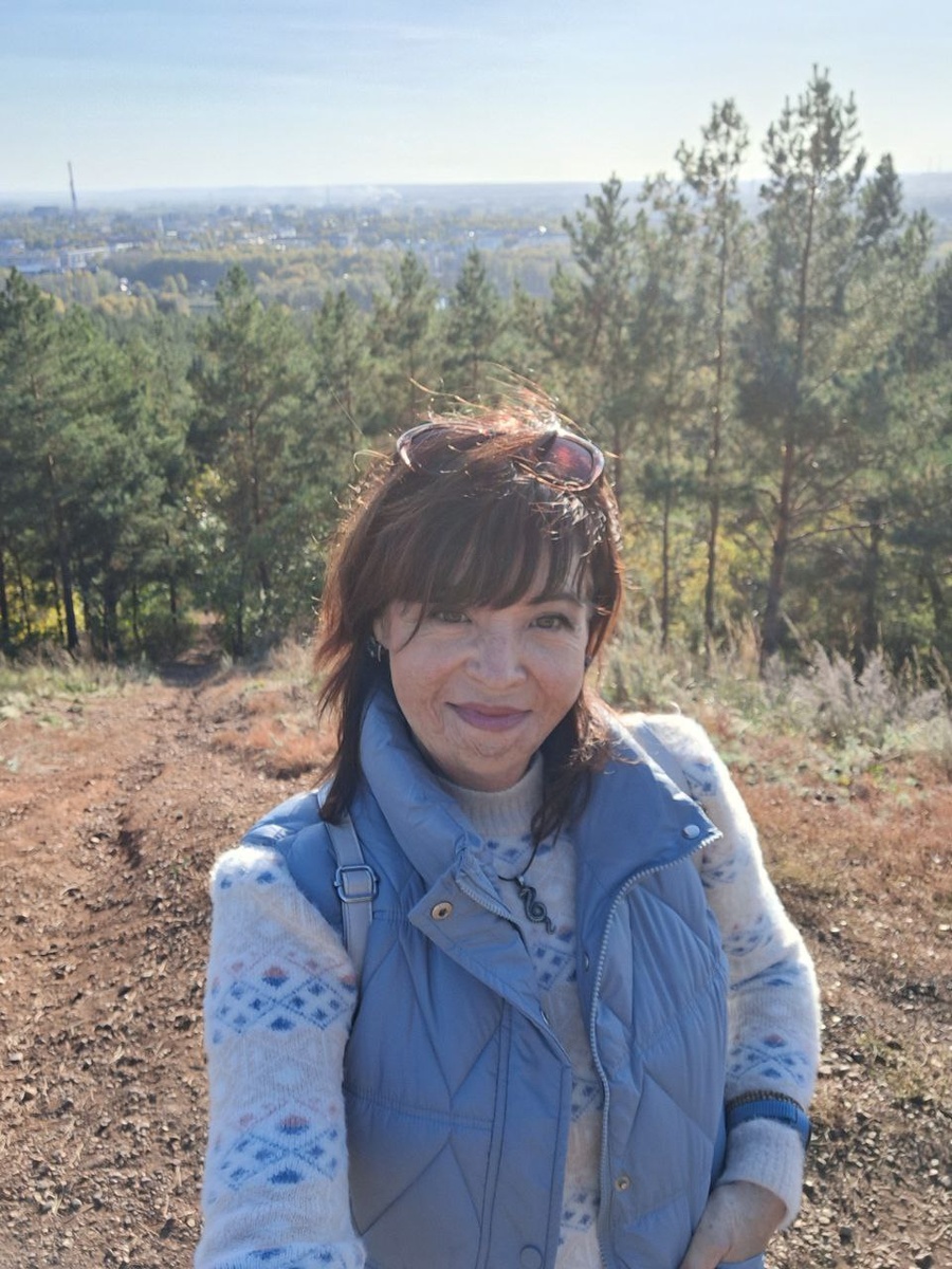 Любовь всегда начинается из любви к себе без эгоистических наклонностей внутренних личин и ожиданий чего-то от кого-то...