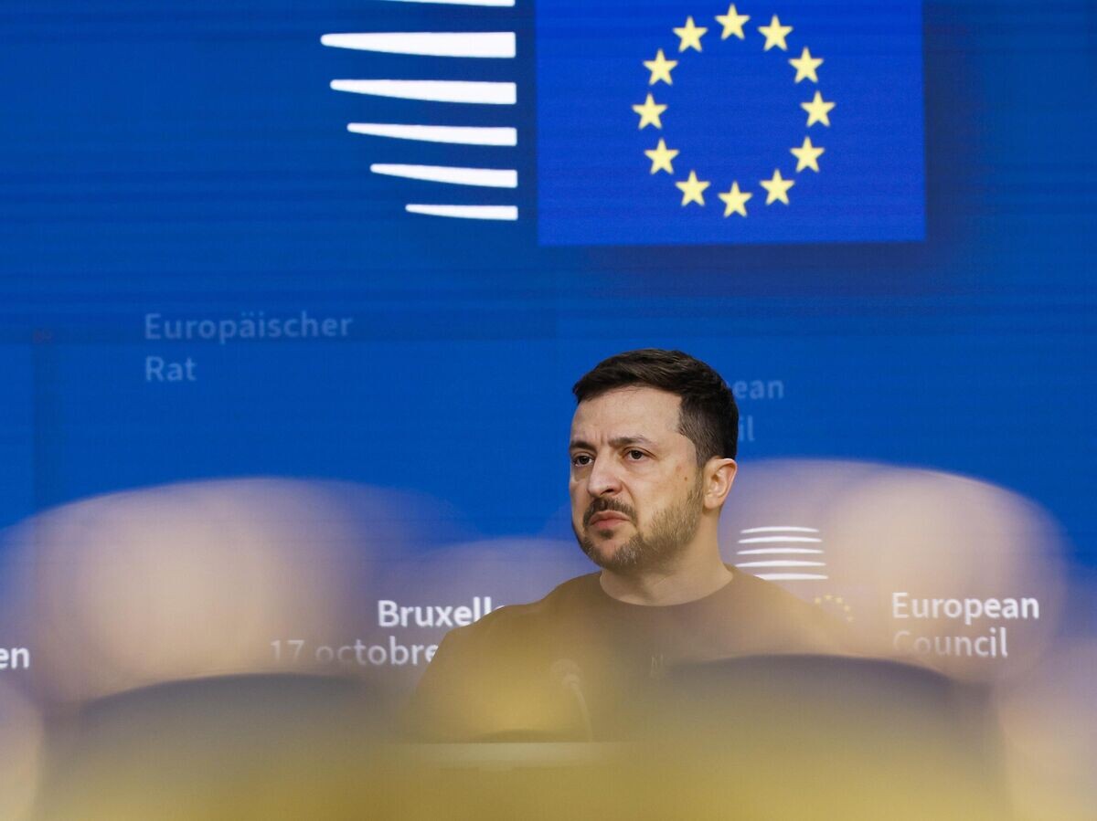    Владимир Зеленский на саммите ЕС в Брюсселе© AP Photo / Geert Vanden Wijngaert