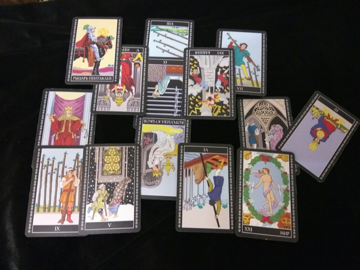 Таро для Стрельцов на текущий месяц