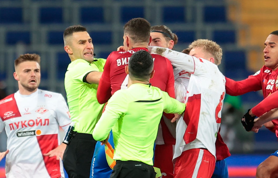 Дерби ЦСКА и "Спартака" больше всего запомнилось дракой. Фото: Чемпионат