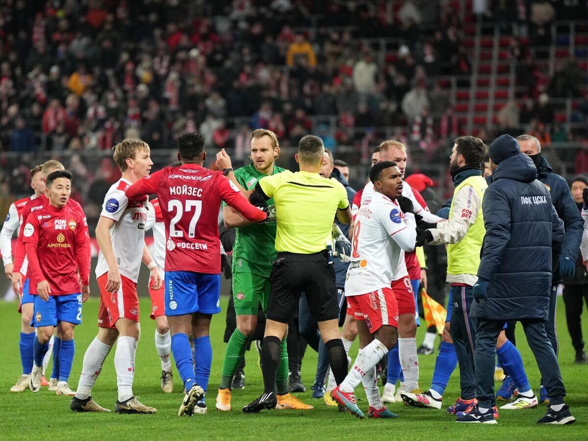   Эпизод матча ЦСКА - "Спартак"© РИА Новости / Александр Вильф