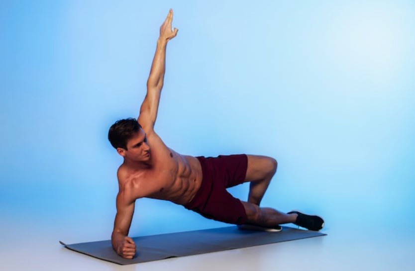 Такие упражнения помогают сохранить координацию и тренируют мелкие стабилизирующие мышцы, поддерживающие колени и позвоночник. 