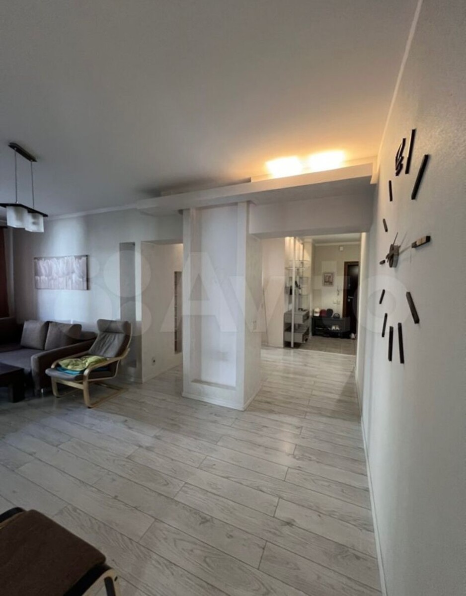    "Четырешка" со спортзалом в Барнауле. Источник: Avito