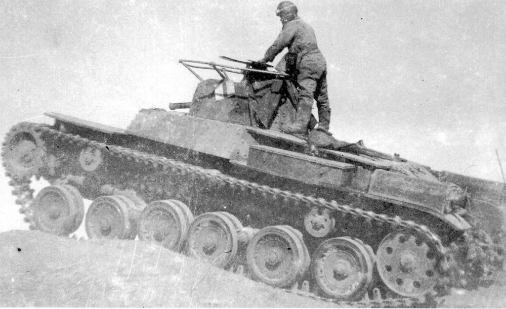 Чи-Ха устарели уже к 1942 году, но их продолжали массово использовать до конца войны.