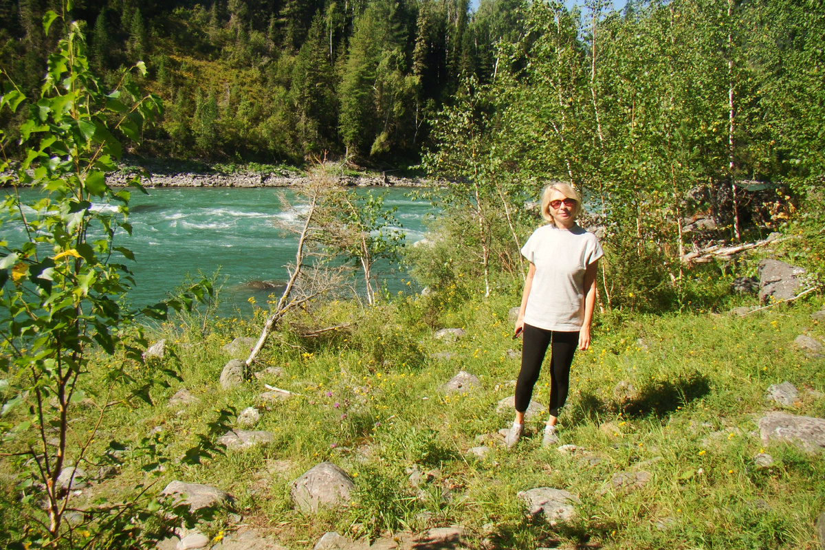 По дороге домой подъезжали поближе к Катуни.