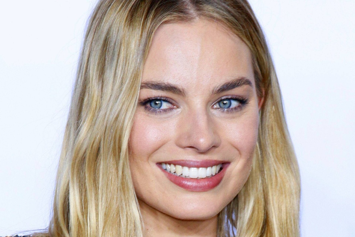     34-летняя звезда фильма «Барби» Марго Робби родила первенца