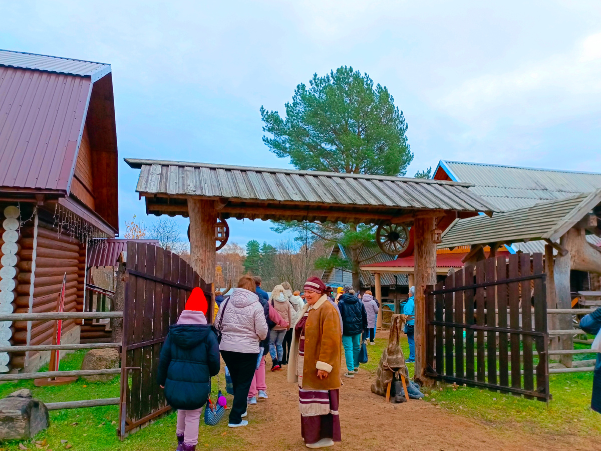 Подворье Власовых