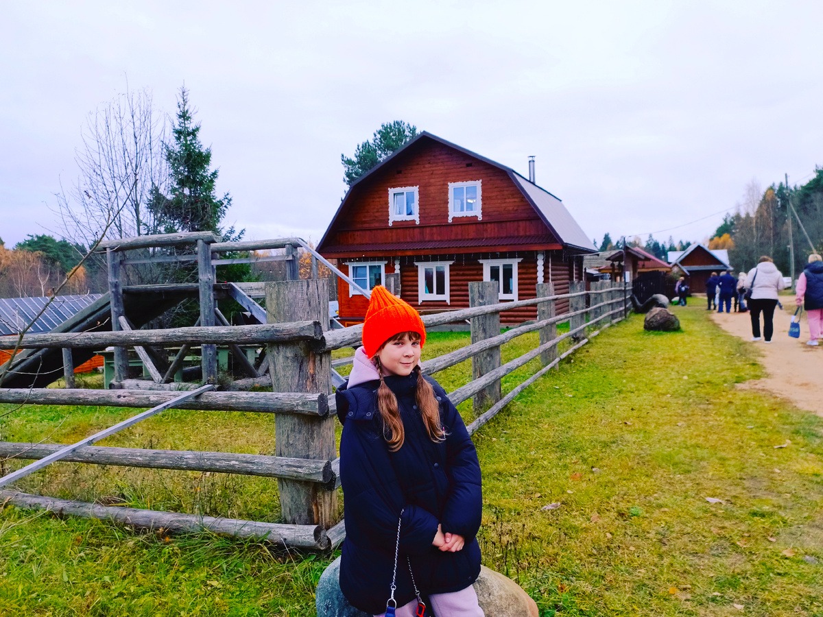 Маша в селе Толмачи. Все фото в статье автора.