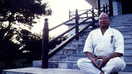 Масутацу родился совершенно обычным мальчиком.