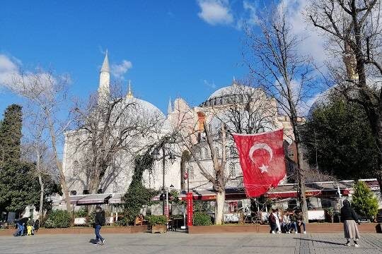    Россиянин сфотографировал женщину в метро в Турции и едва не получил тюремный срок