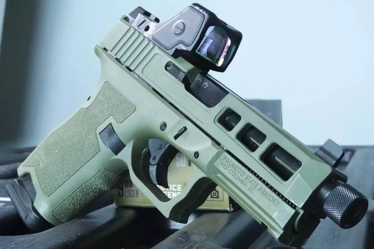 Пистолет Dagger Compact.