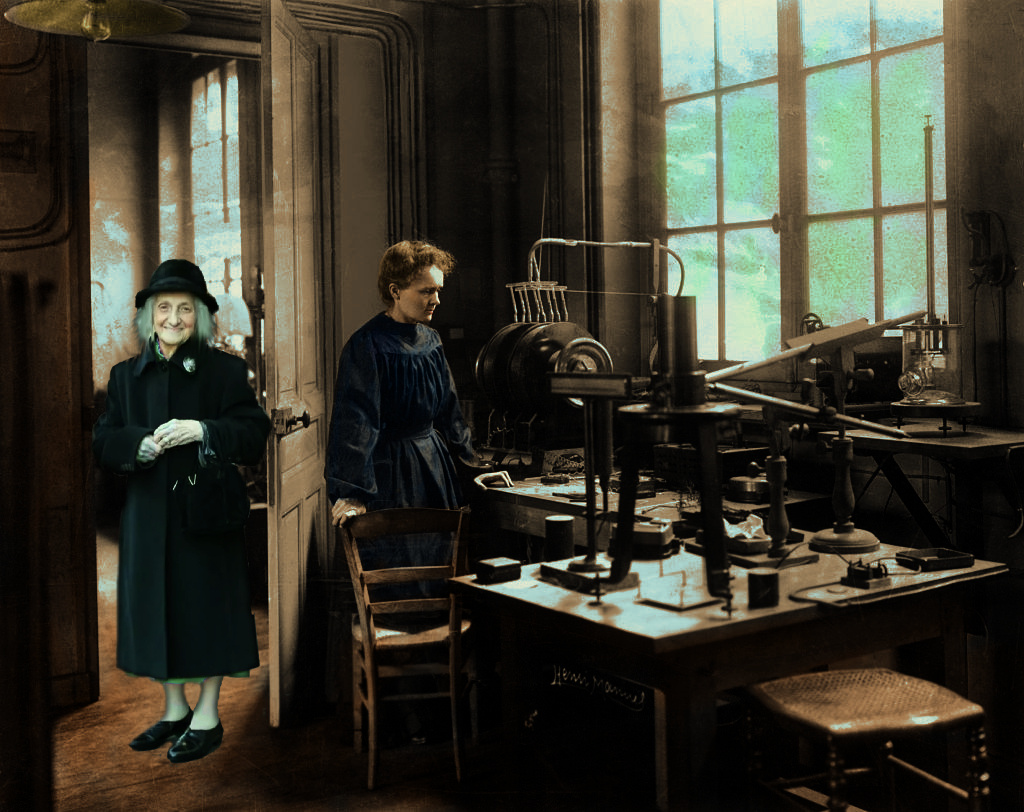 Баба-яга в лаборатории Марии Склодовской-Кюри. Коллаж из доступных картинок. Оцветнено в фотошопе-онлайн. 