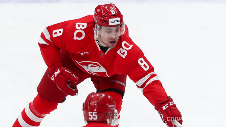    Нападающий Матвей Заседа продолжит карьеру в «Авангарде».Дарья Исаева