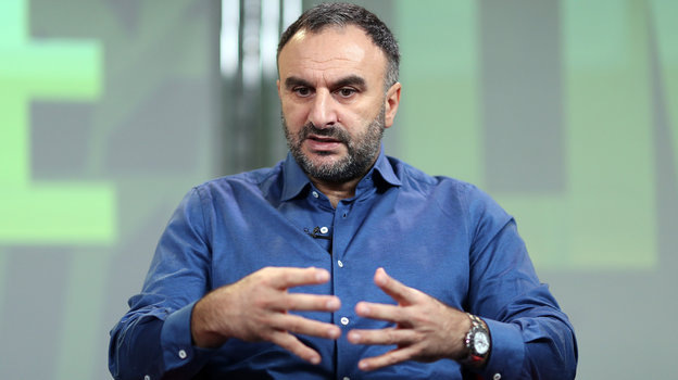    Хоккейный агент Шуми Бабаев.Федор Успенский