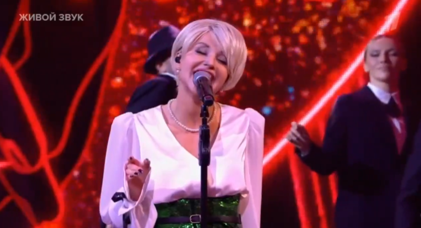 Валерия Астапова в роли Анжелики Варум. 