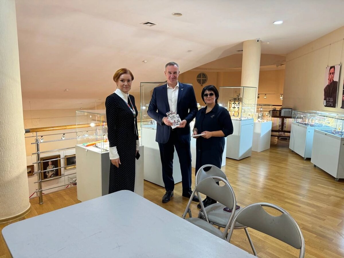    Губернатор Югры посетил «Ночь искусств»