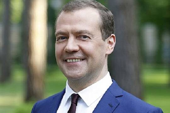    Медведев пошутил о присутствии инопланетян на Земле
