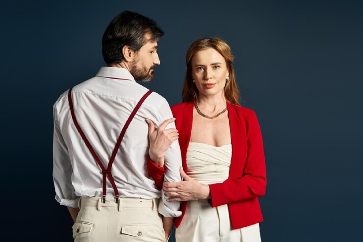    Некоторые считают, что удержать любимого можно только на привязи