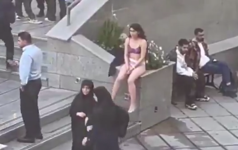 Кадр из любительского видео, снимали из окна. Видео смотрела в Телеграм. 